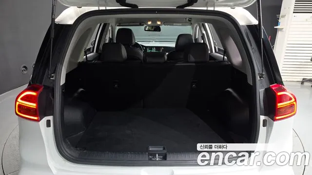 Kia Niro — Фото автомобиля 20