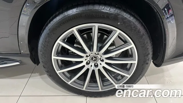 Mercedes-Benz GLS-Class — Фото автомобиля 5