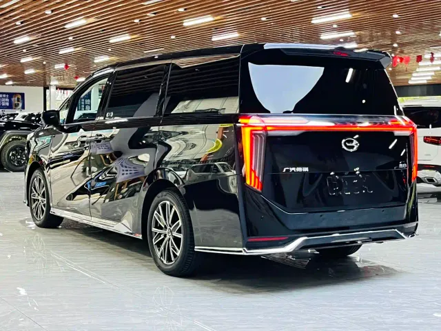 GAC Trumpchi M8 — Фото автомобиля 19
