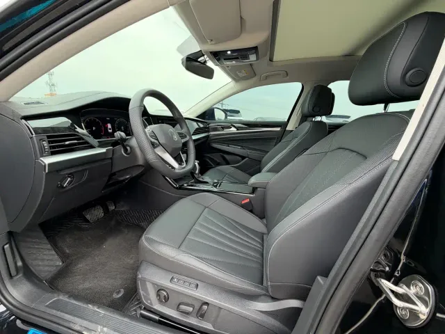 Volkswagen Passat — Фото автомобиля 7