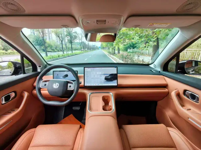 Leapmotor Leapmotor C16 2026 Model Year EREV 280 LiDAR Premium Edition 6-Seater — Фото автомобиля 9