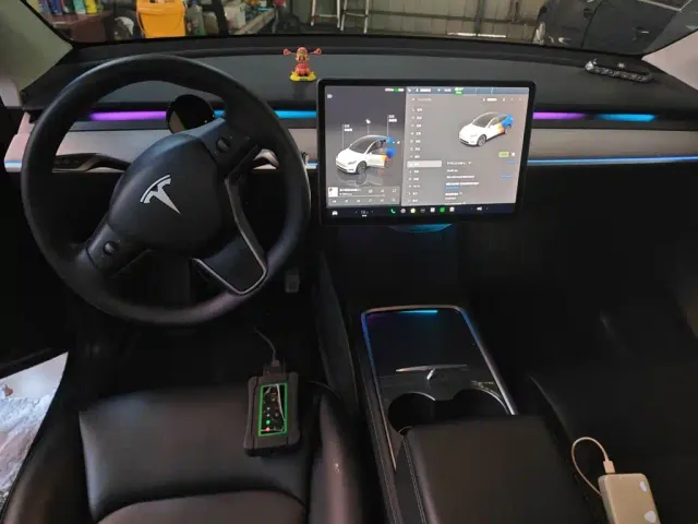 Tesla Model Y — Фото автомобиля 5