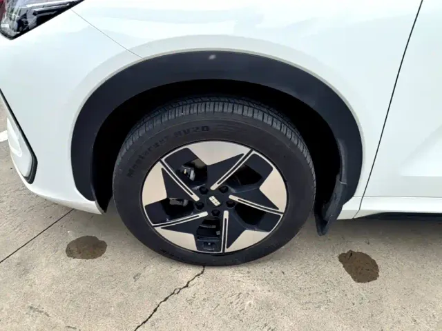 Geely Galaxy E5 — Фото автомобиля 22