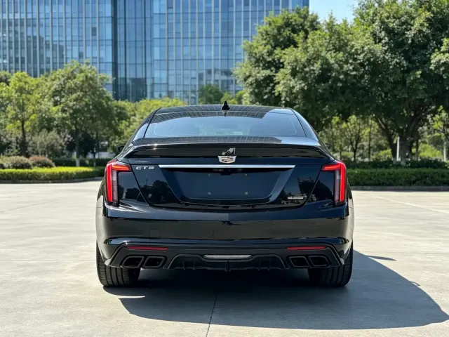 Cadillac CT5 — Фото автомобиля 5
