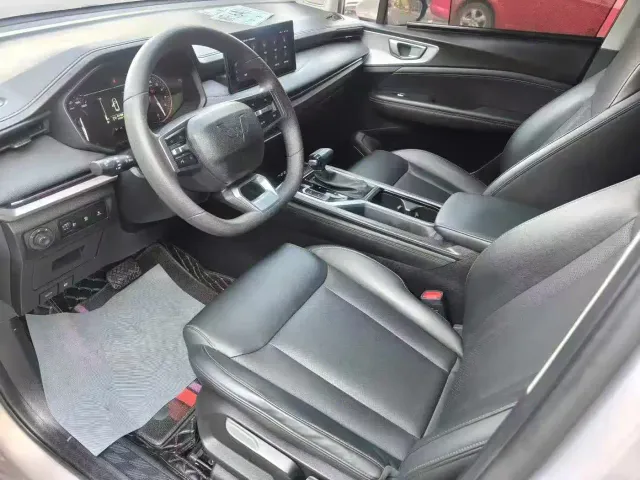 Wuling Jiachen — Фото автомобиля 4