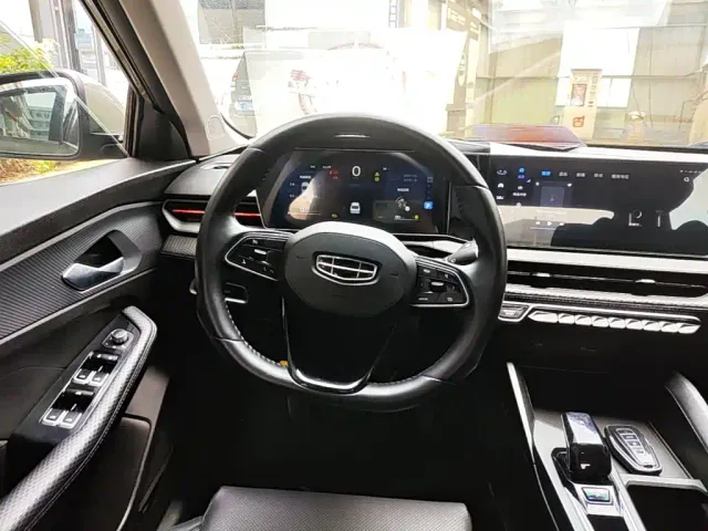 Geely Binrui — Фото автомобиля 10
