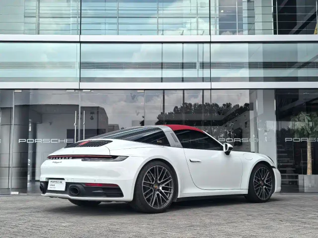 Porsche 911 — Фото автомобиля 11