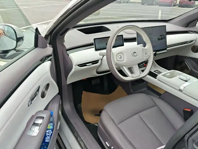 Changan Qiyuan A06 — Фото автомобиля 15