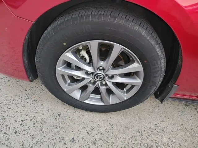Mazda Axela — Фото автомобиля 22