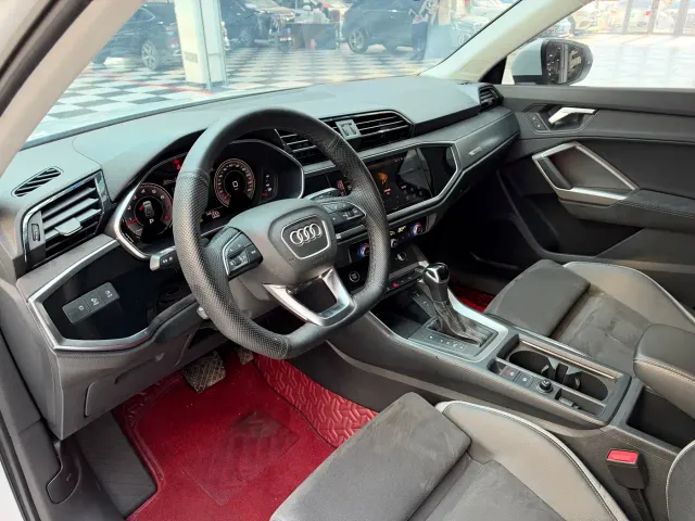 Audi Q3 — Фото автомобиля 10