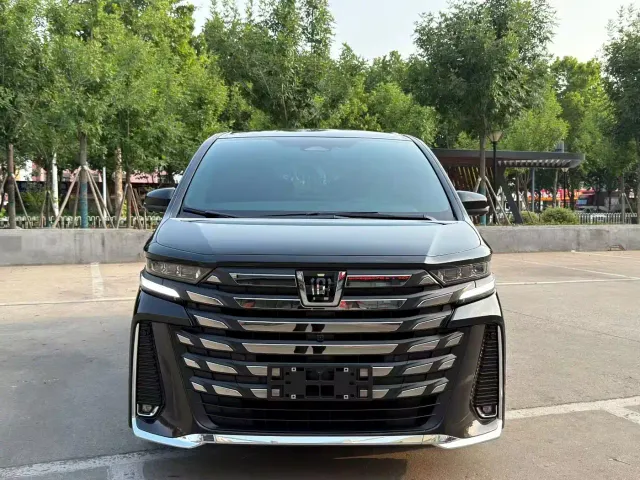 Фотография автомобиля — Toyota Vellfire