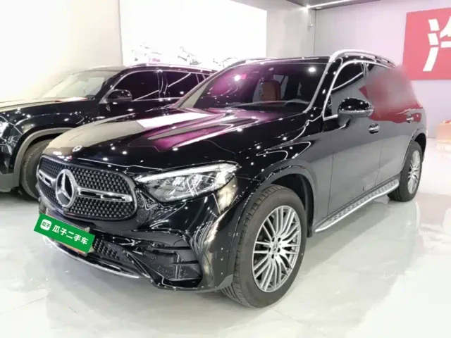 Фотография автомобиля — Mercedes-Benz GLC-Class