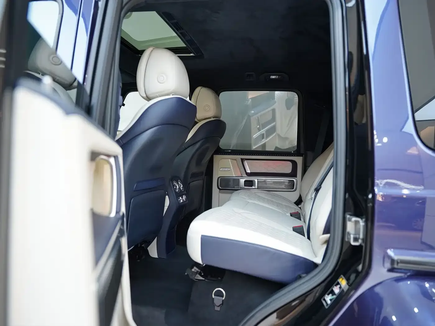 Mercedes-Benz Mercedes-Benz G-Class 2022 G 500 — Фото автомобиля 21