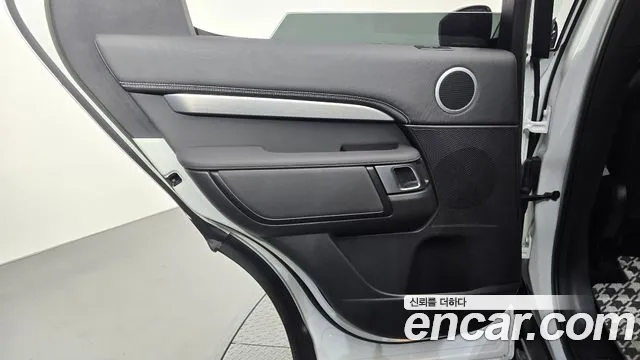Land Rover Discovery — Фото автомобиля 13