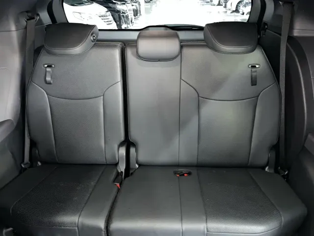 Toyota Sienna — Фото автомобиля 11