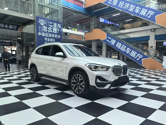 BMW X1 — Фото автомобиля 3