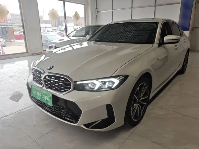 Фотография автомобиля — BMW 3 Series