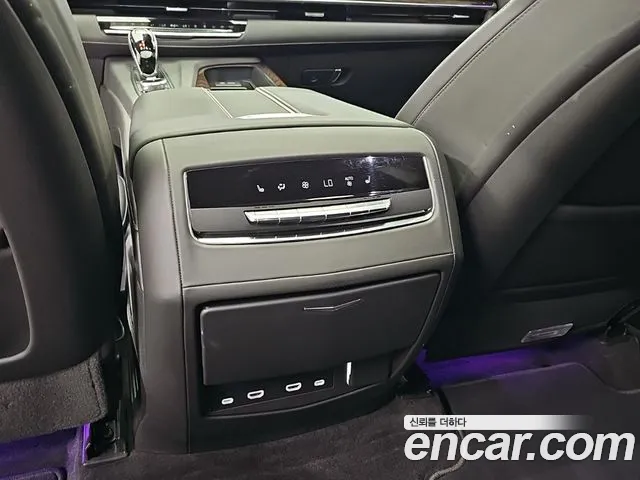 Cadillac Escalade 5th Gen — Фото автомобиля 14