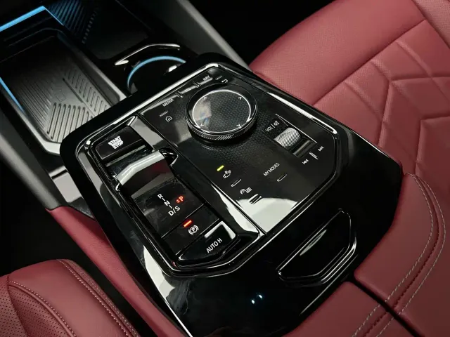 BMW 5 Series — Фото автомобиля 15
