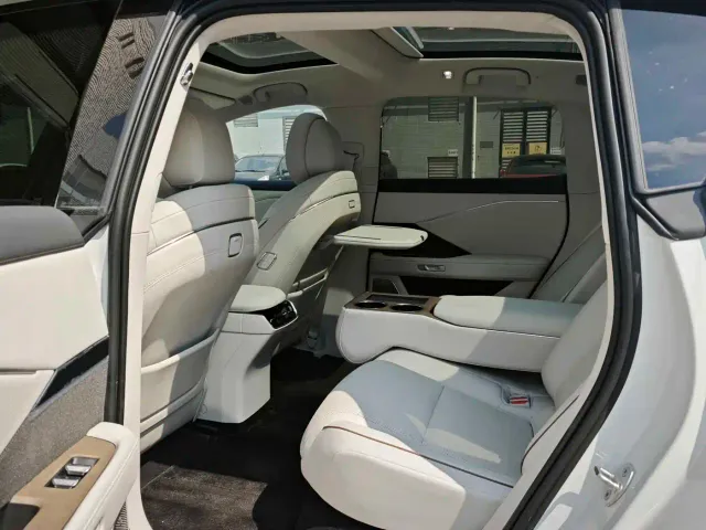 Toyota BoZhi 7 — Фото автомобиля 12