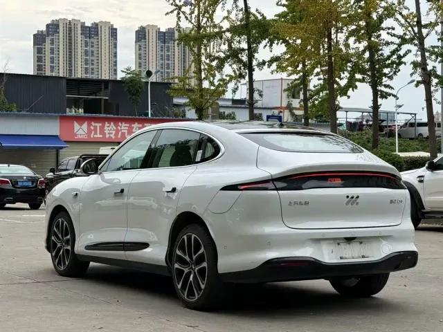 IM Motors LS6 — Фото автомобиля 6