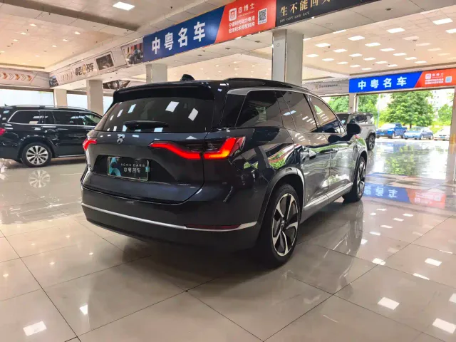 Nio ES8 — Фото автомобиля 16