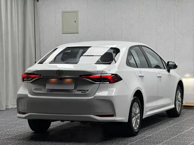 Toyota Corolla — Фото автомобиля 9