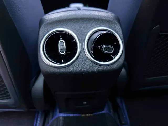 Mercedes-Benz A-Class — Фото автомобиля 17