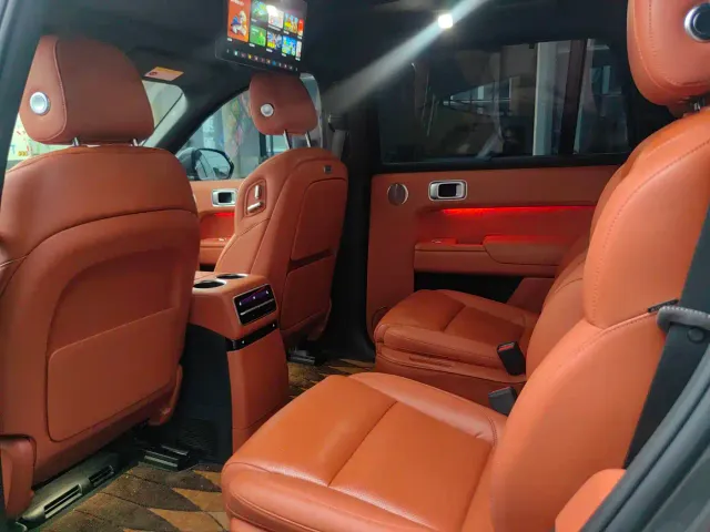 Li Auto L9 — Фото автомобиля 10