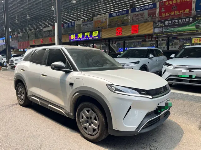 BYD Yuan UP — Фото автомобиля 3