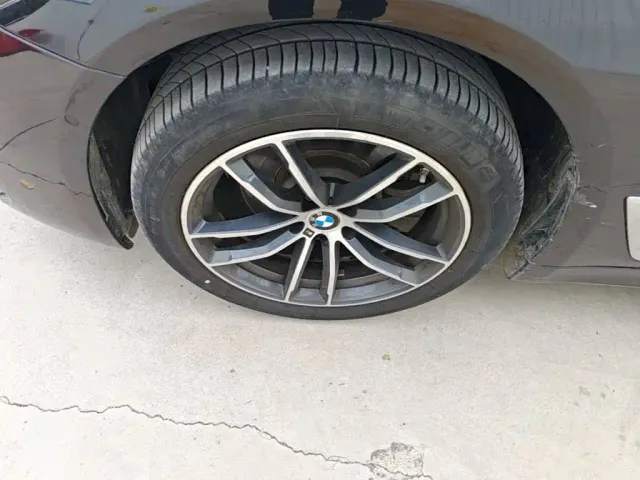 BMW 5 Series — Фото автомобиля 22