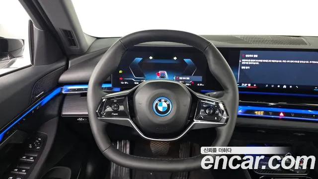BMW i5 — Фото автомобиля 9