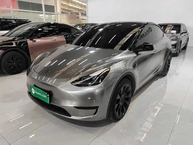 Фотография автомобиля — Tesla Model Y