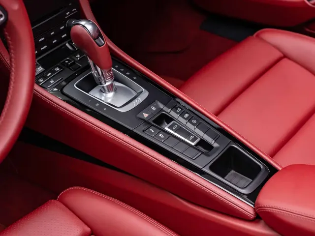 Porsche 718 — Фото автомобиля 15