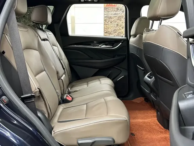 Buick Enclave — Фото автомобиля 8