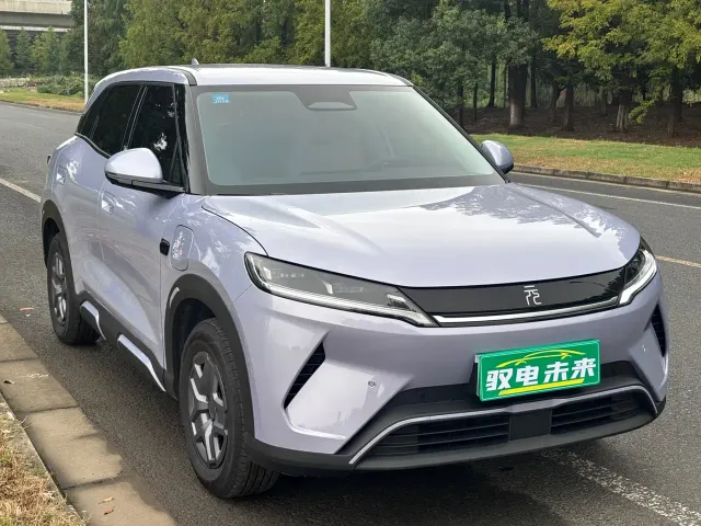 BYD Yuan UP — Фото автомобиля 2