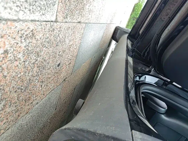 Tesla Model Y — Фото автомобиля 21