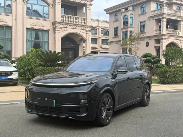 Фотография автомобиля — Li Auto L9