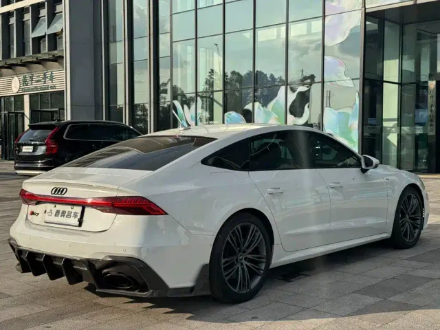 Audi A7 — Фото автомобиля 4