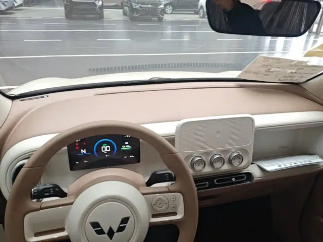 Wuling Hongguang Mini EV — Фото автомобиля 9