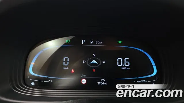 Hyundai Venue — Фото автомобиля 11