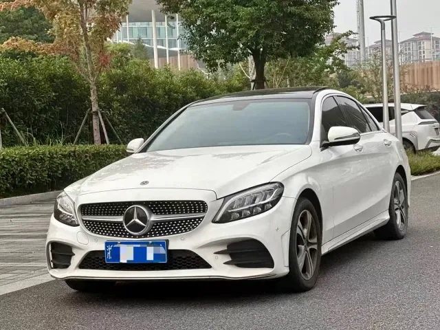Фотография автомобиля — Mercedes-Benz C-Class