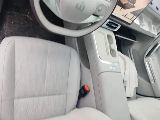 Leapmotor Leapmotor B01 2026 650 LiDAR Edition — Фото автомобиля 12
