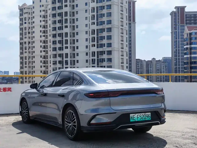 BYD Han — Фото автомобиля 8