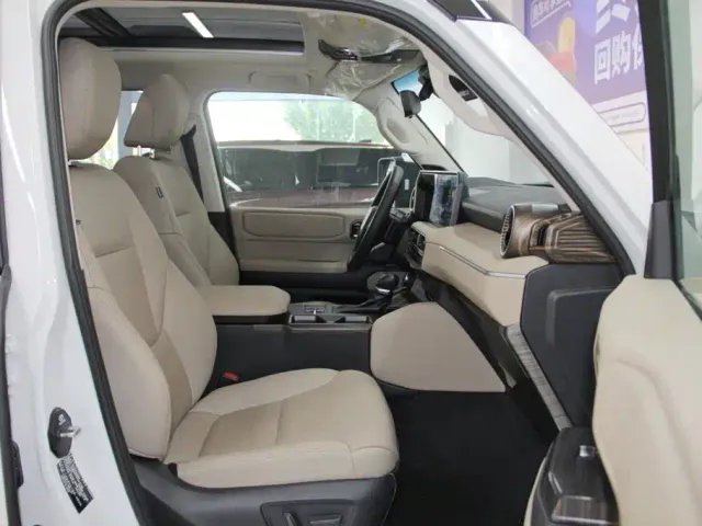 Toyota Prado — Фото автомобиля 10