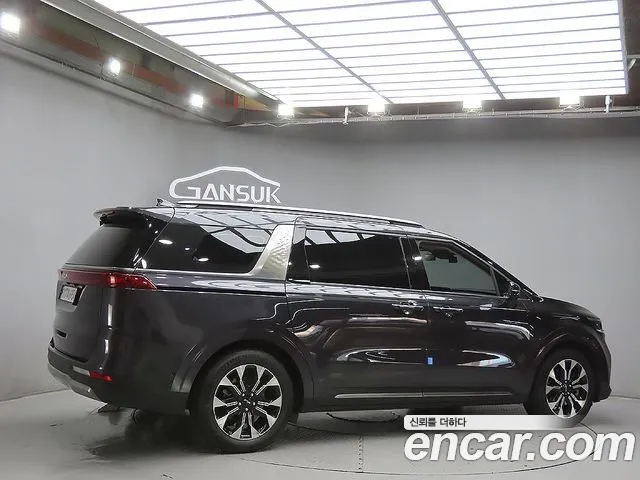 Kia Carnival 4th Gen — Фото автомобиля 4