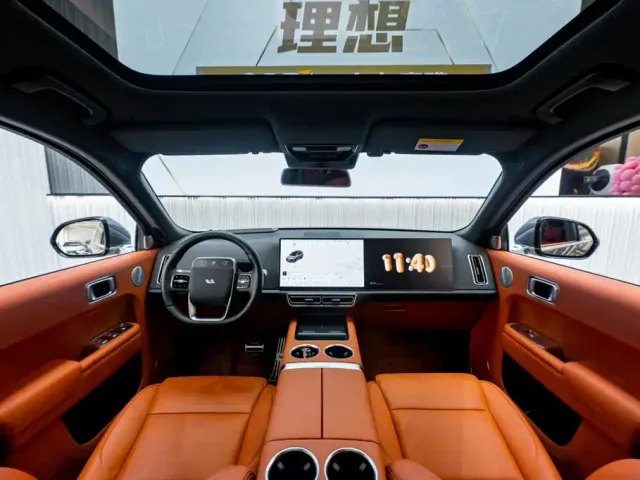 Li Auto L9 — Фото автомобиля 16