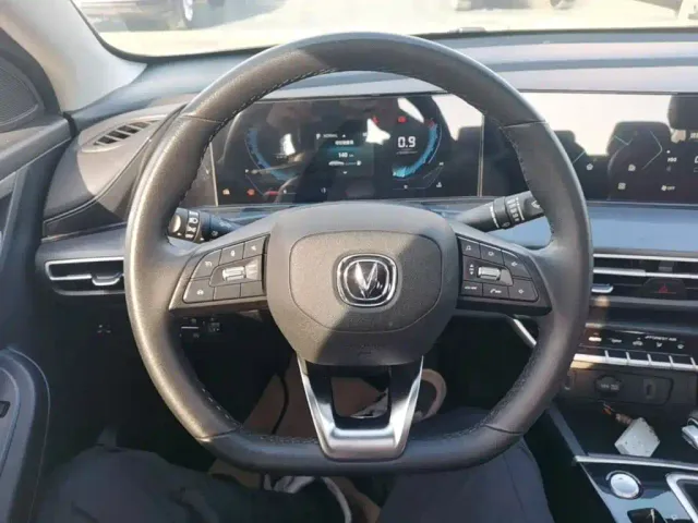 Changan Eado — Фото автомобиля 10