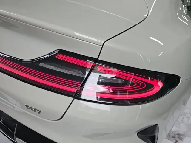 Xiaomi SU7 — Фото автомобиля 7