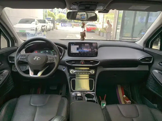 Hyundai Santa Fe — Фото автомобиля 3